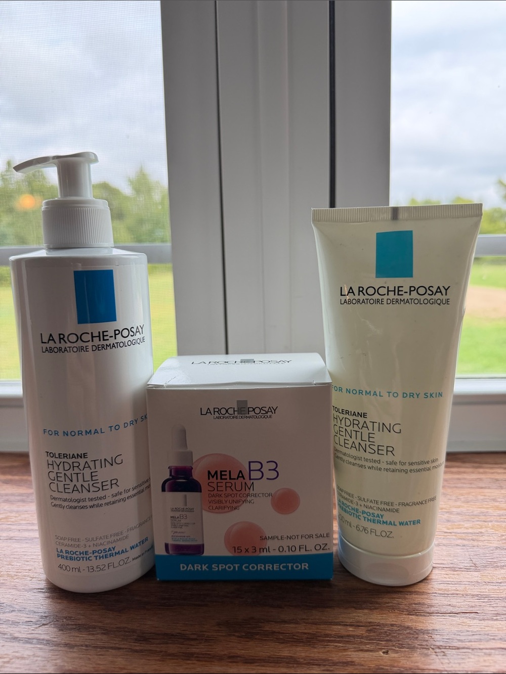 La Roche-Posay Toleriane Hydrating Gentle Cleanser Duo and mela B3 serum